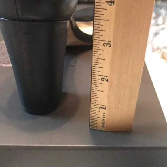 👡Vince Camuto sandals 👡 - Picture 5 of 5